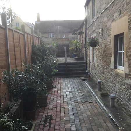 Hotel The Jolly Huntsman Chippenham  Esterno foto