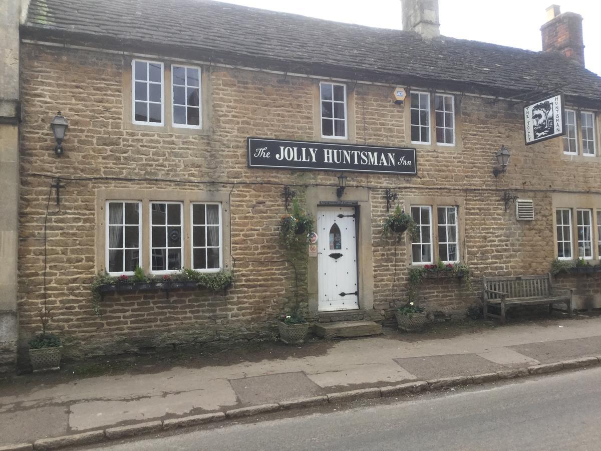 Hotel The Jolly Huntsman Chippenham  Esterno foto